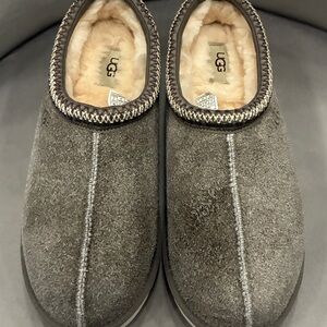UGG Men's Gray Slippers-new without tags